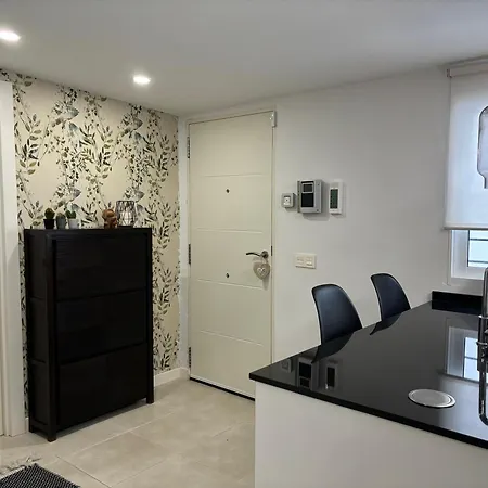 Caroli Hideout Апартаменты *