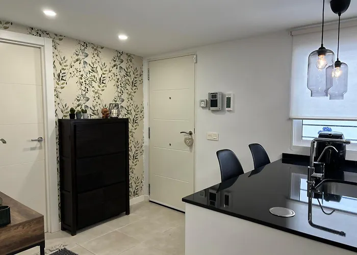 Caroli Hideout Апартаменти *